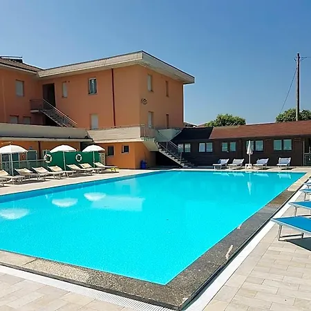מלון Trasimeno Bittarelli 3*